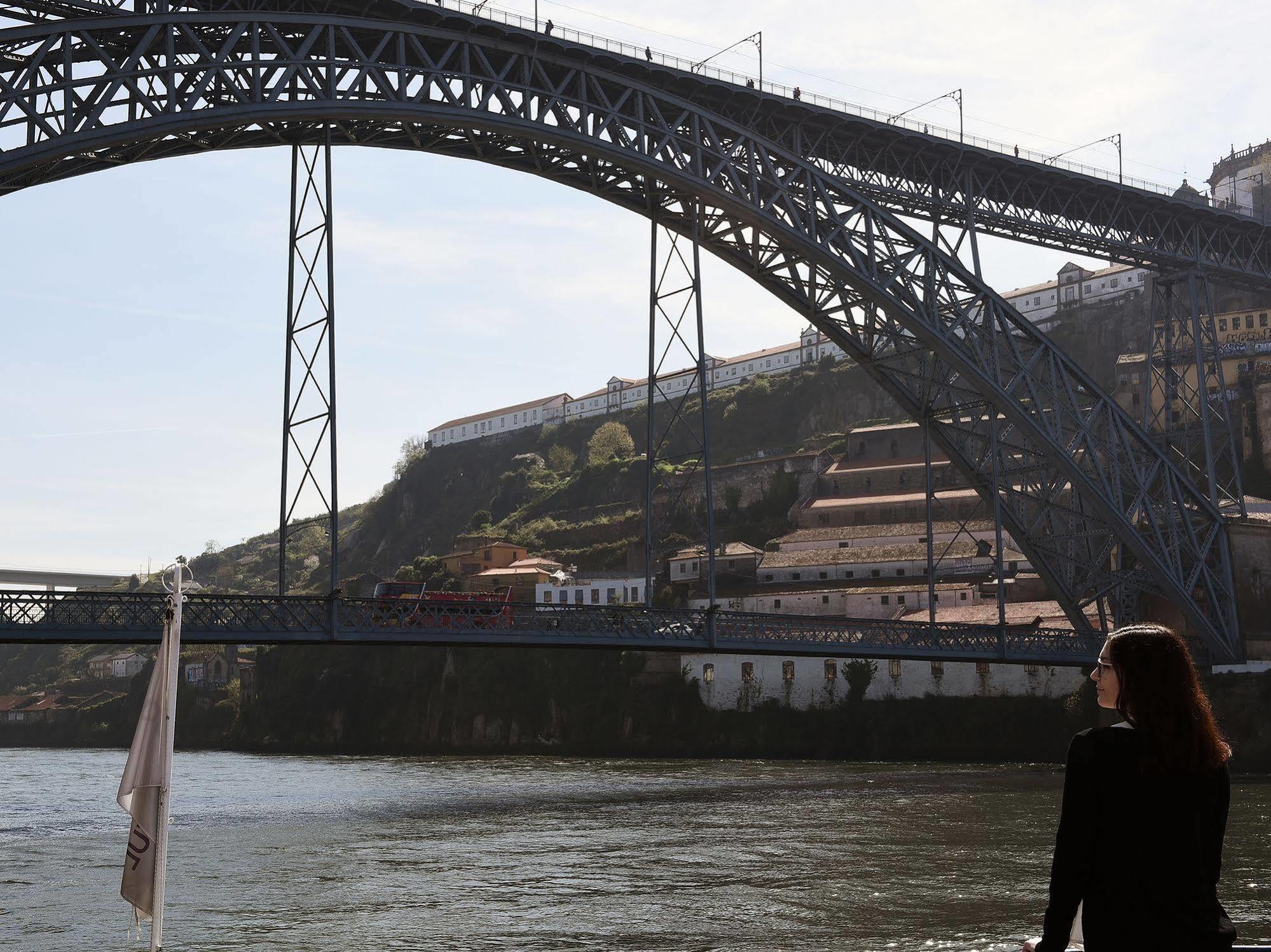 Invicta Ribeira Boat Hotel Porto Exterior photo