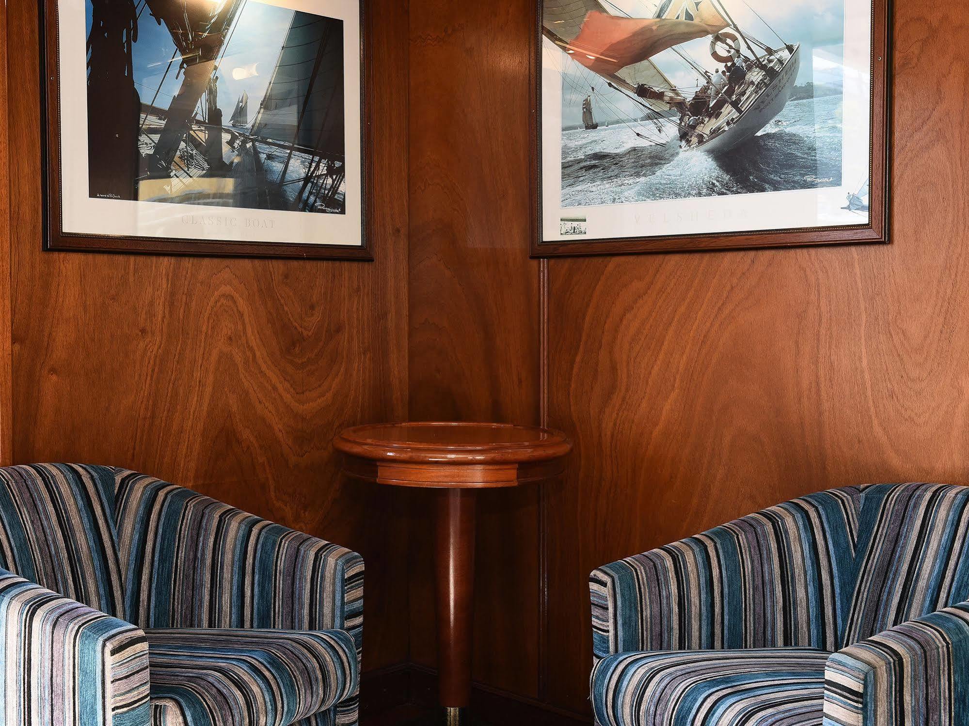Invicta Ribeira Boat Hotel Porto Exterior photo